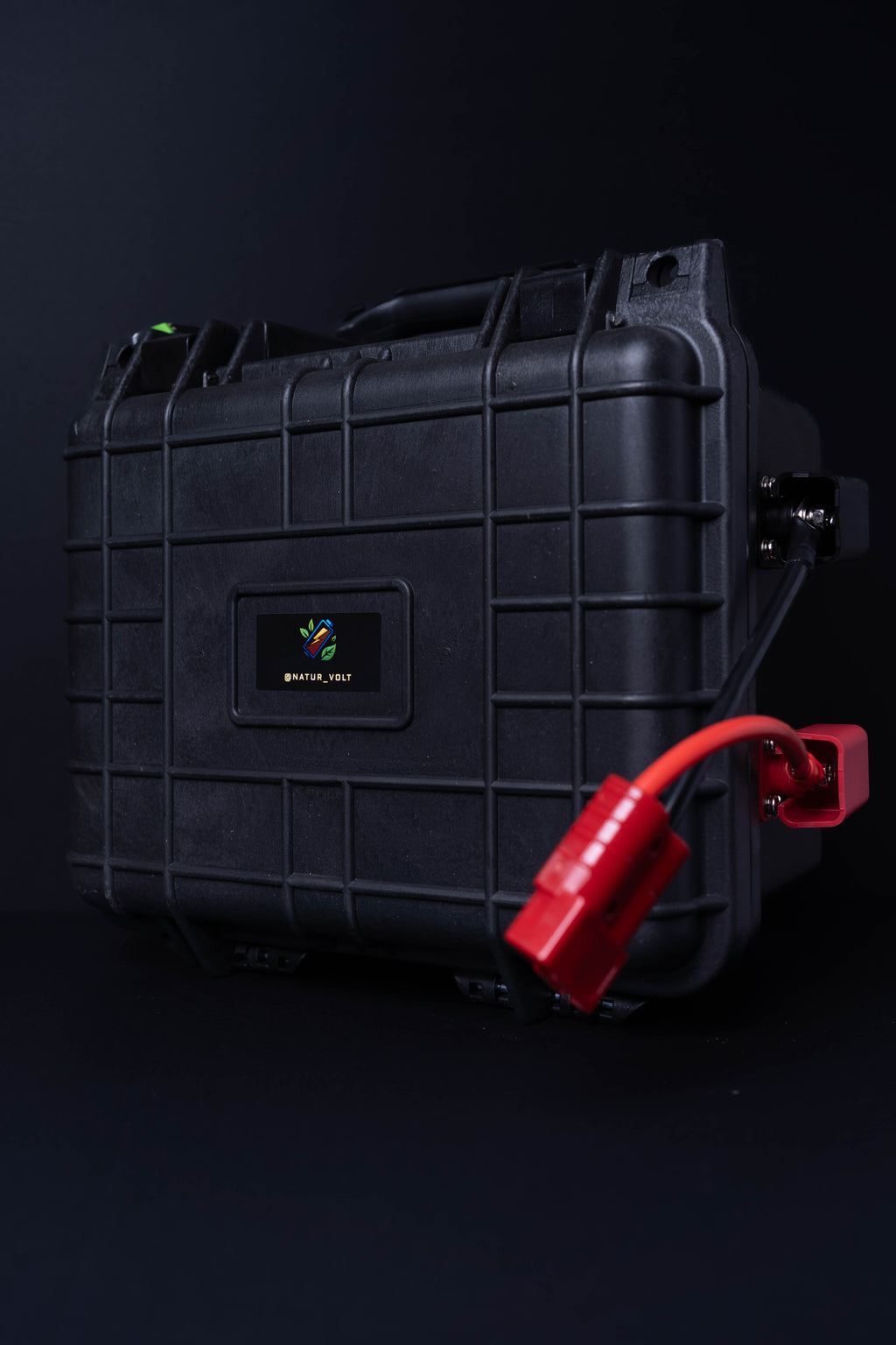 Maletín Estanco 12V 100Ah LiFePO4 con Anderson, USB y Voltímetro
